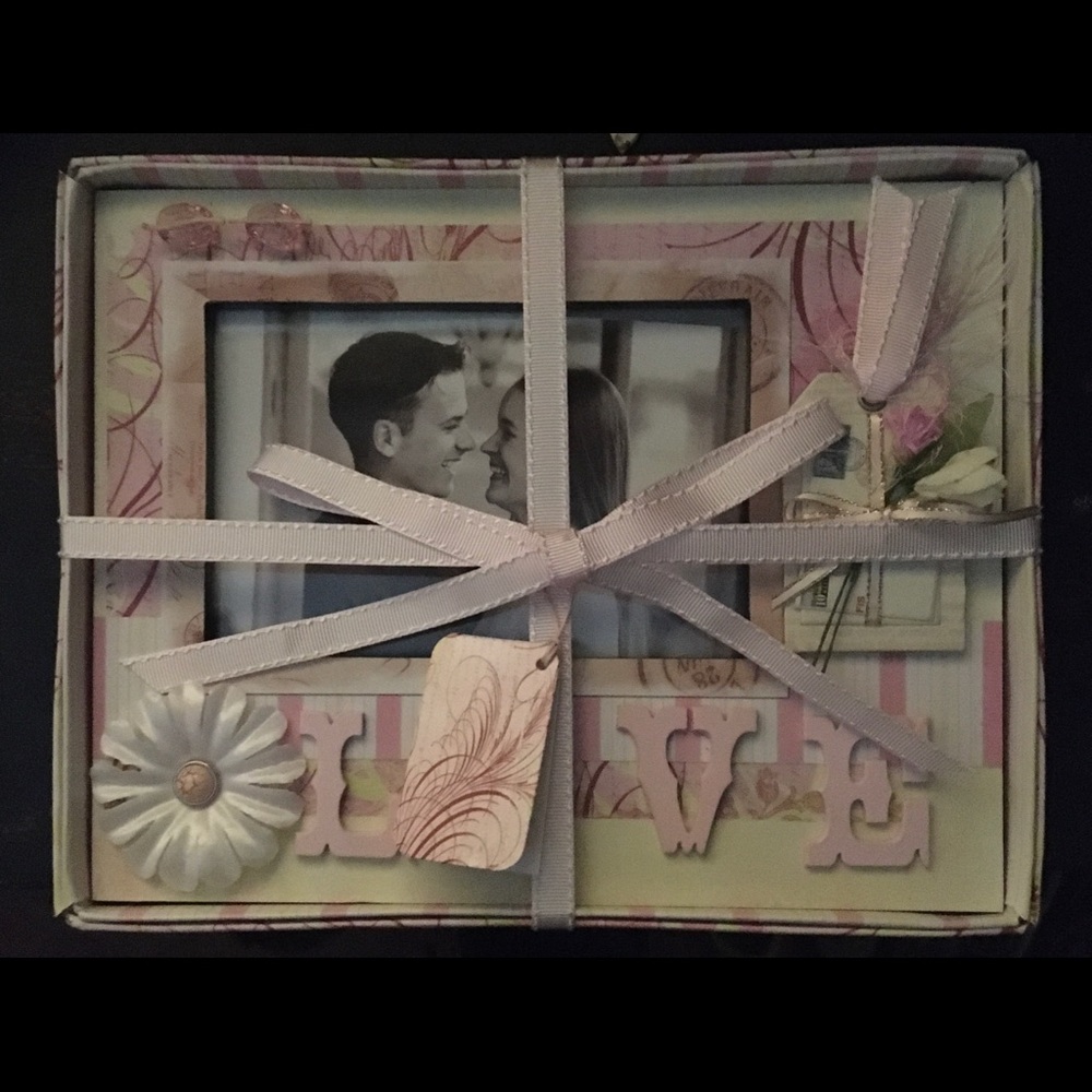 🛍 LOVE 💕 Picture Frame